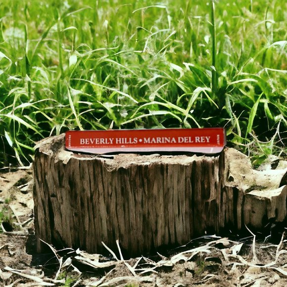 1980s The Cheesecake Factory Beverly Hills Marina Del Ray Matches Unstruck - Picture 4 of 6